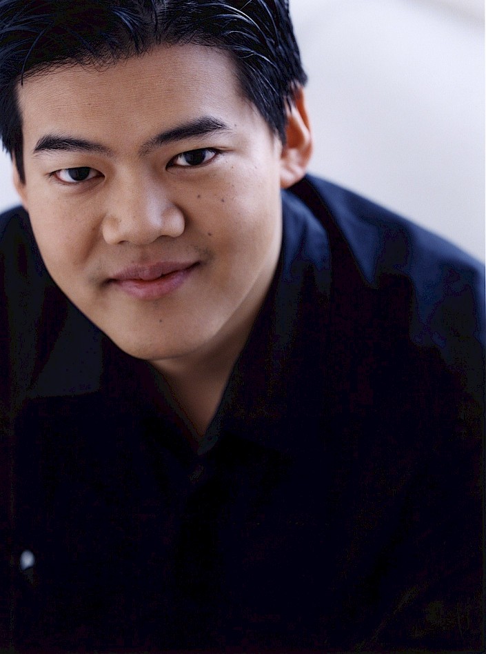 <p>Winston Choi, piano.</p>